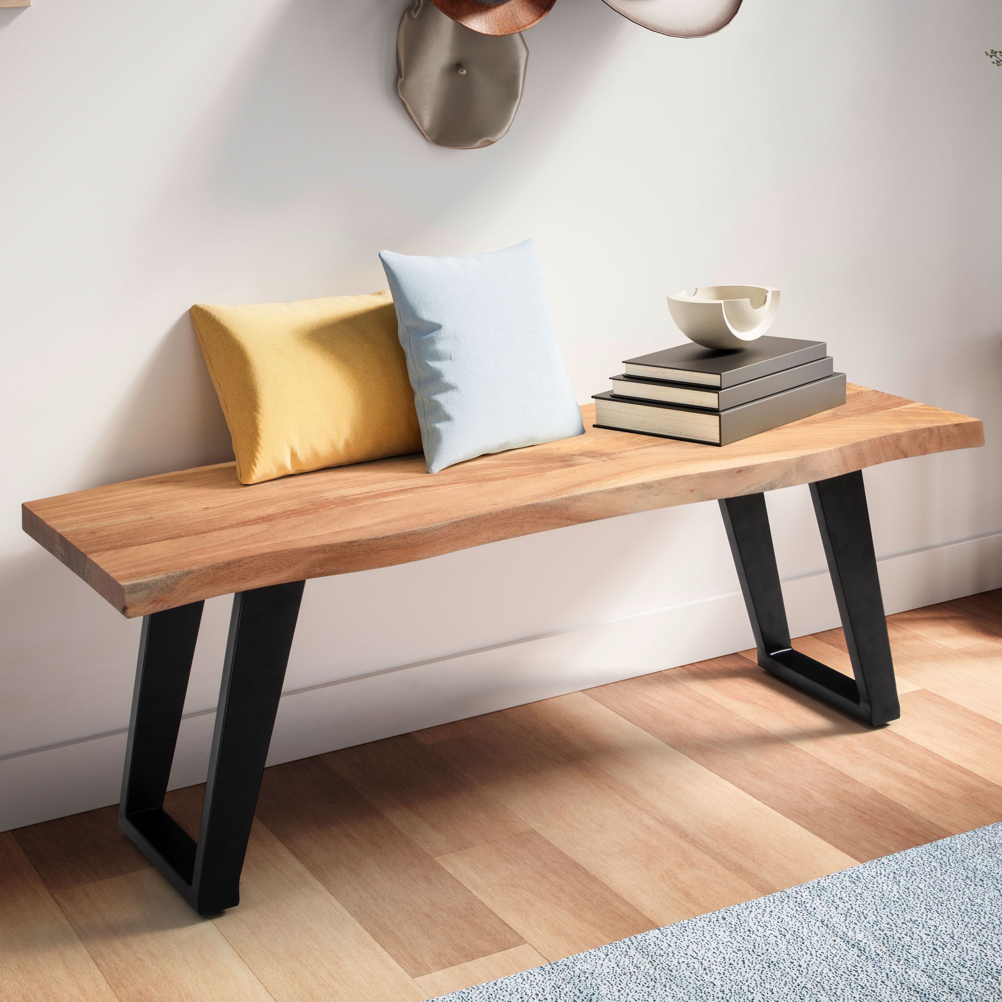 Garderobenbank Akazie Massivholz mit metallenen U-Beinen schwarz | Hellgold, 120x40x45,5 cm