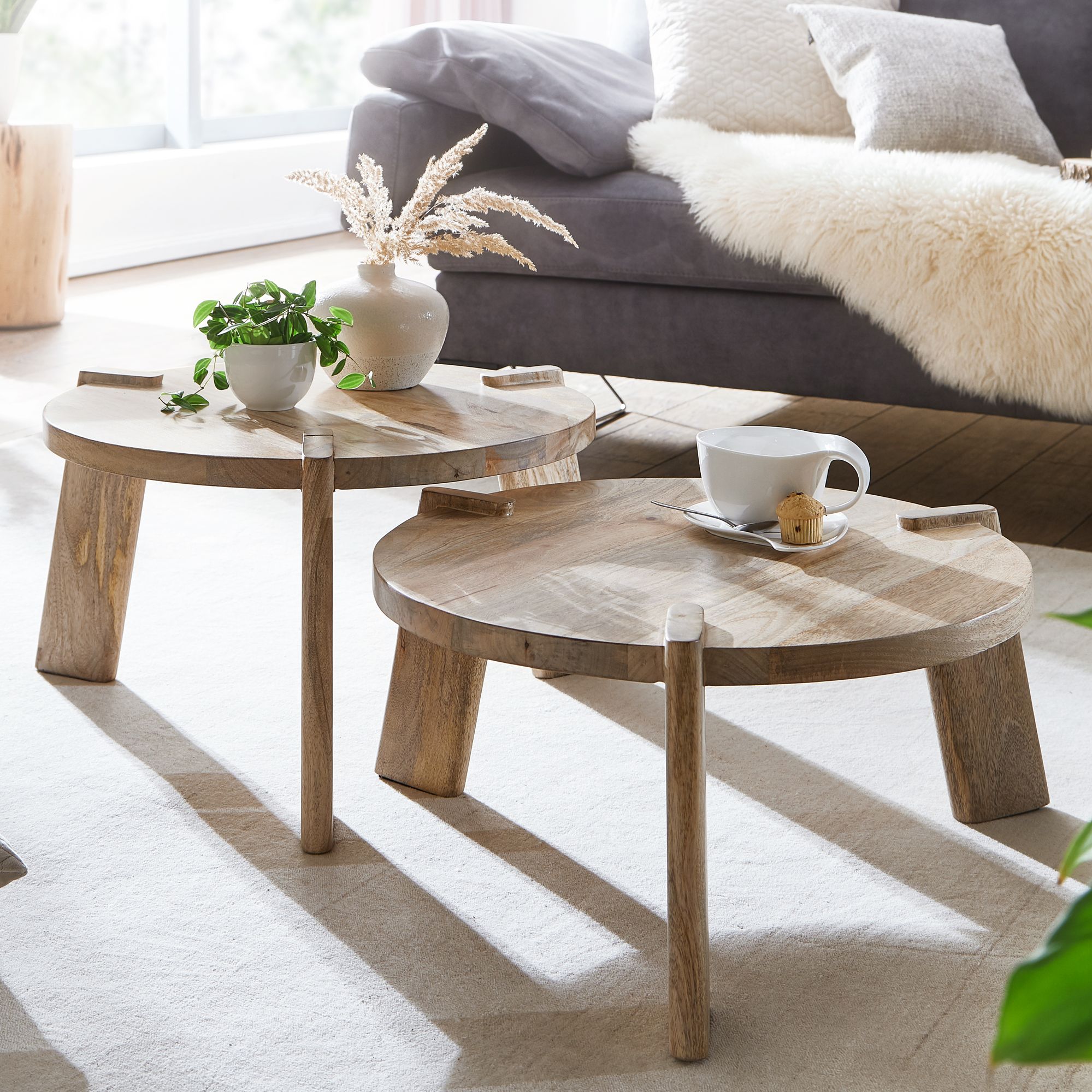 2-teiliges rundes Couchtisch-Set Mango Massivholz Hellbraun | Maße 53x32x53 cm & 53x26x53 cm