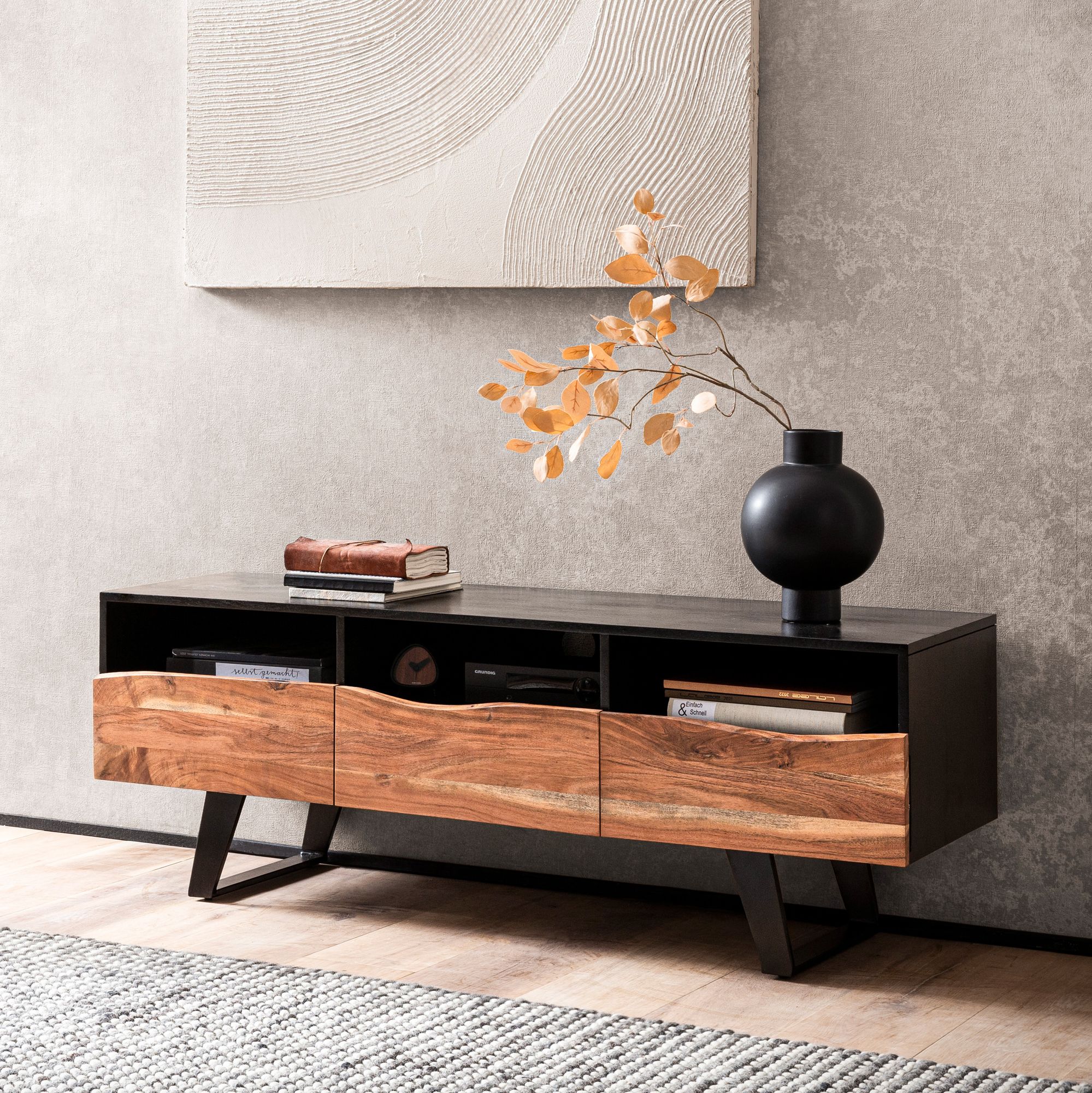 Lowboard 140x50x40 cm | Massives Akazienholz schwarz und dunkelbraun | Modernes Design mit Schublade und Türen